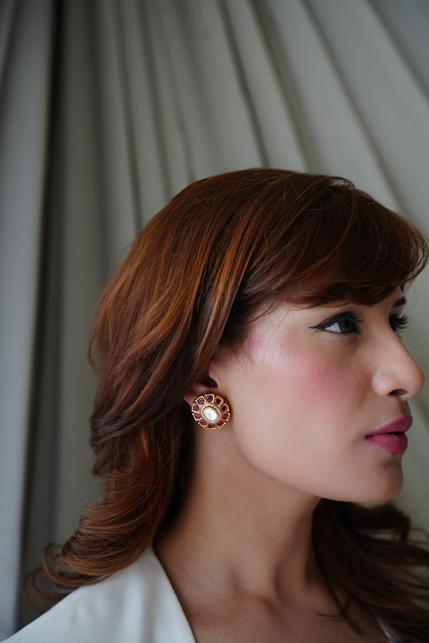 Kaavya Studs