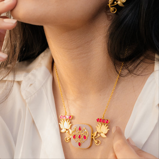 Pink Meenakari set