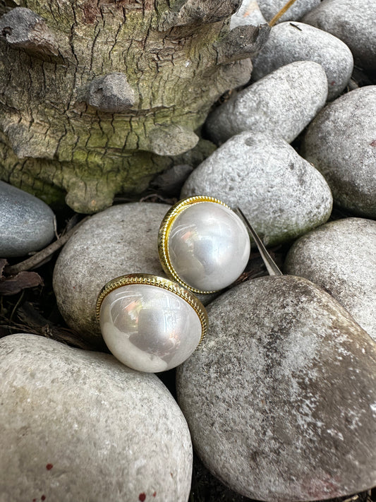 Adaa Pearl Studs