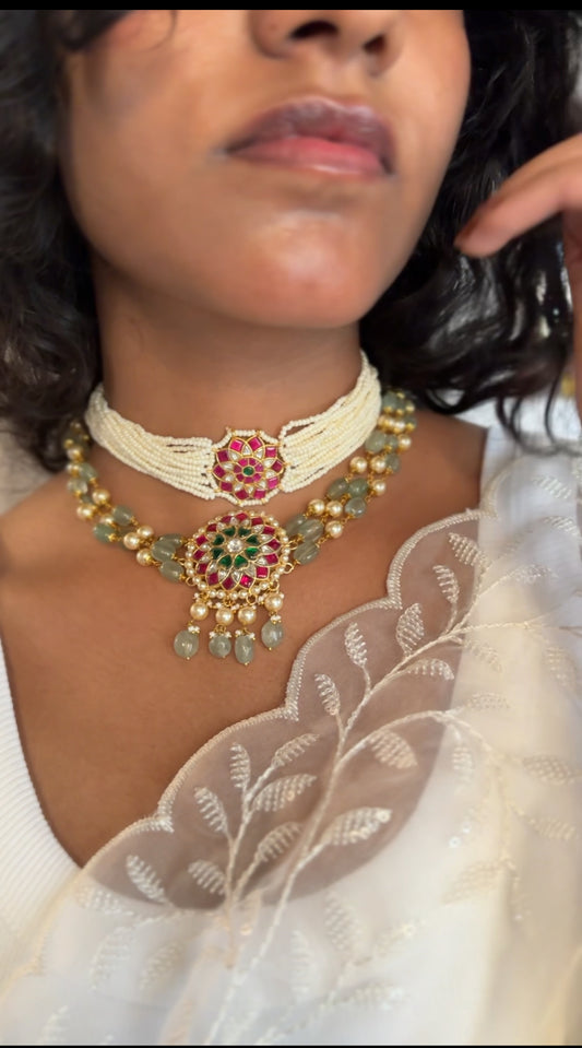 Arnaaz Pearl choker