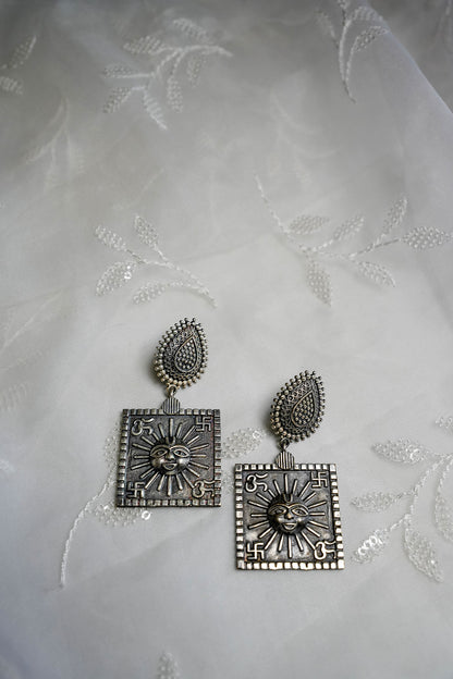 Soor Earrings
