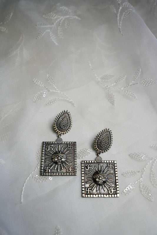 Soor Earrings