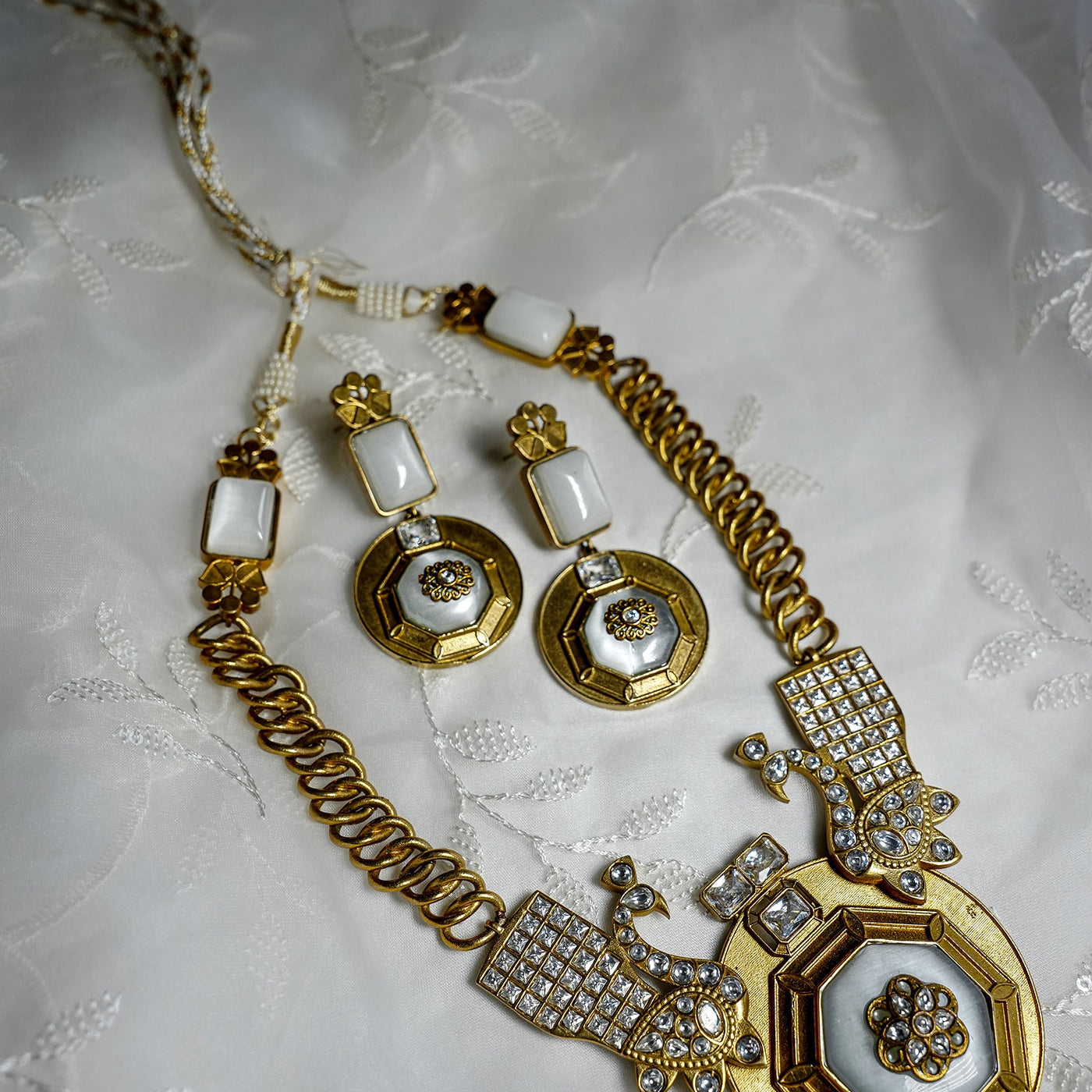 Indira Collar Neck Piece