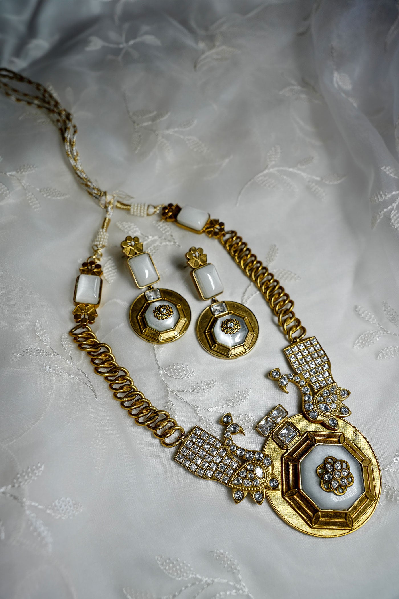 Indira Collar Neck piece