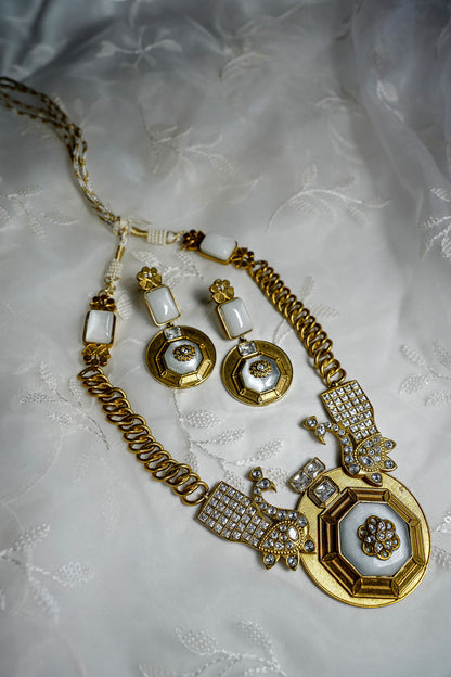 Indira Collar Neck piece