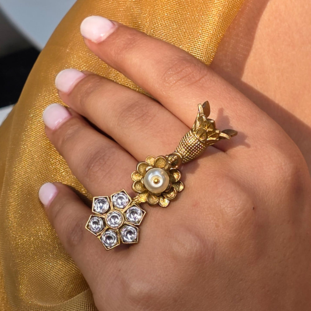 Naaz Double Finger Ring