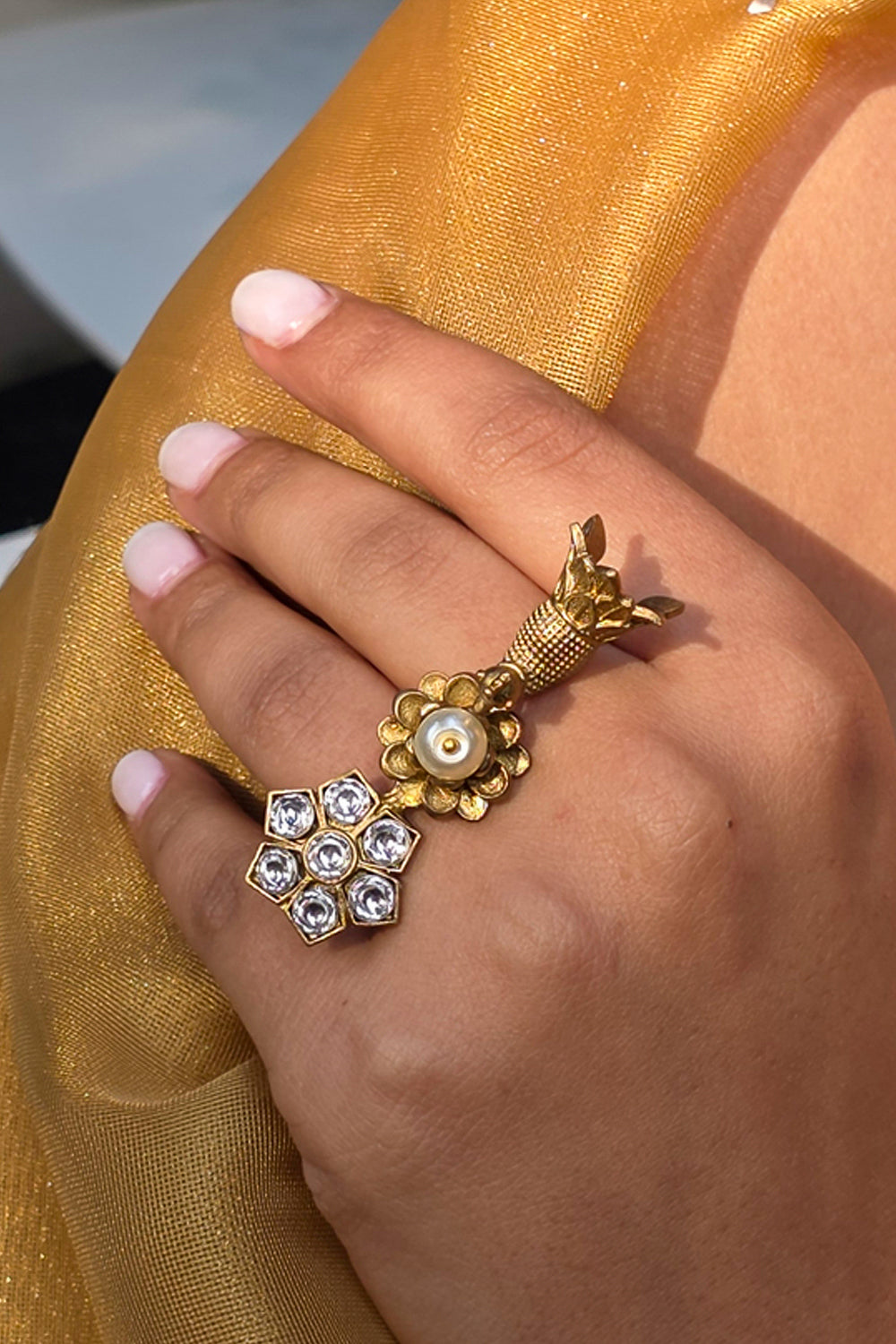 Naaz Double Finger Ring