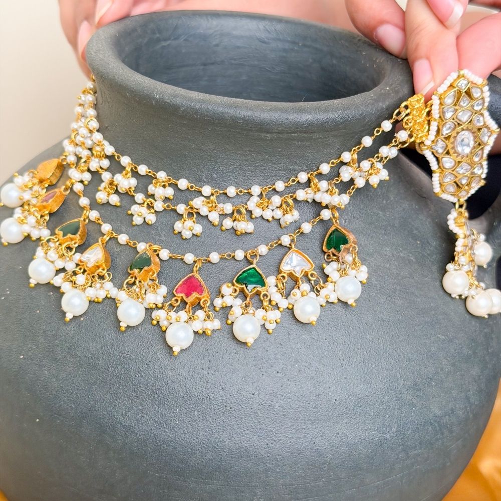 Navrratan Kaan Chain