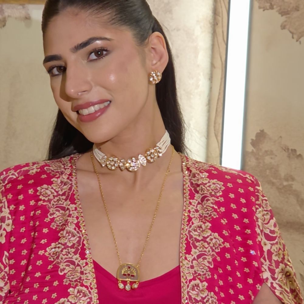 Jennifer In Our Mor MeenaKari Neck String