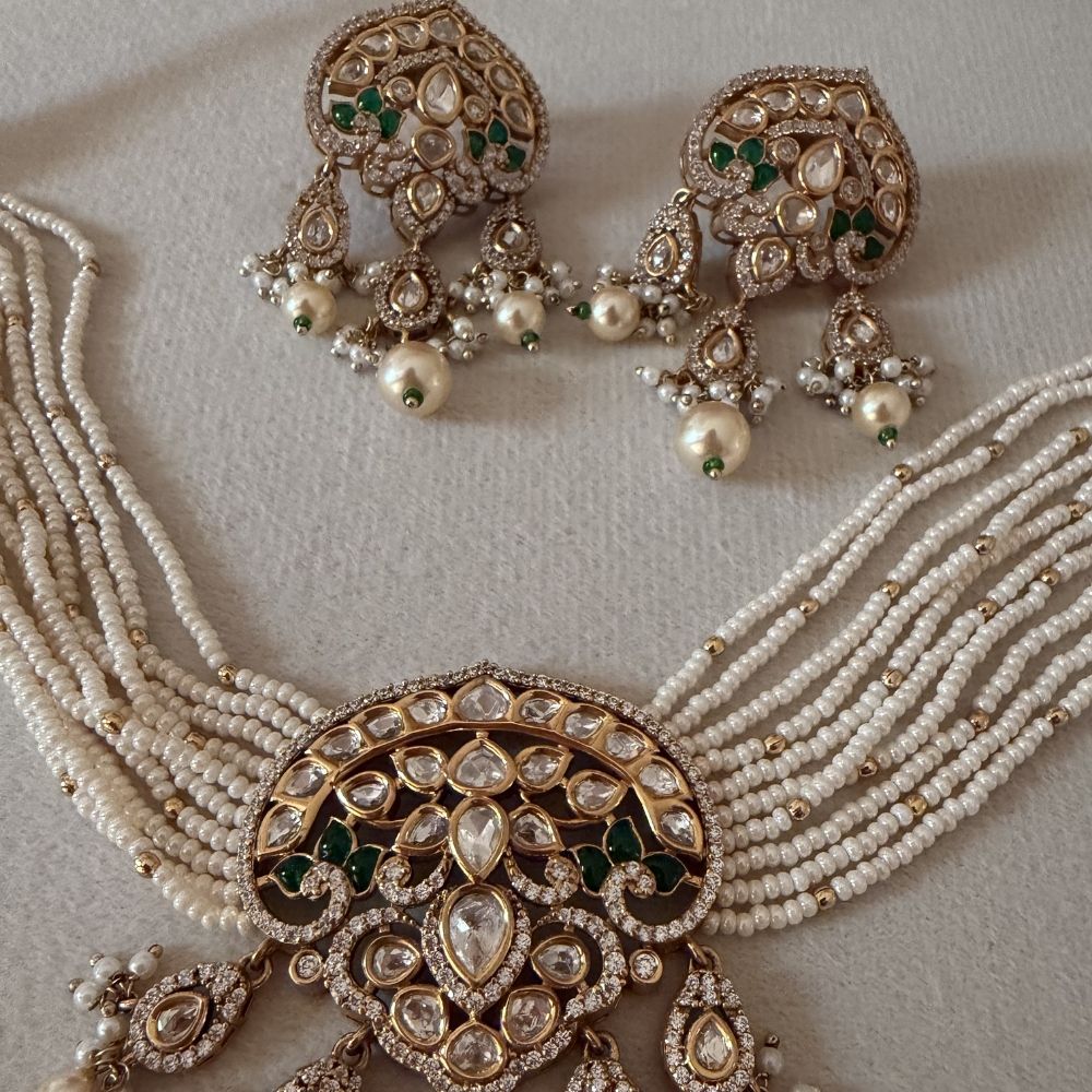 Anam Choker set