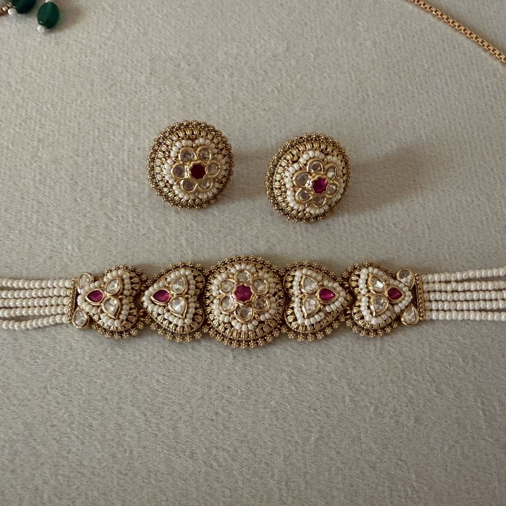 Zohra Choker set