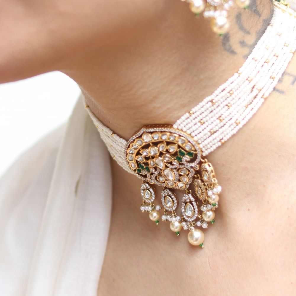 Anam Choker set