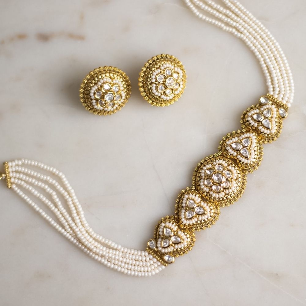 Zohra Choker set