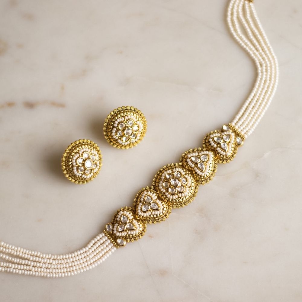 Zohra Choker set
