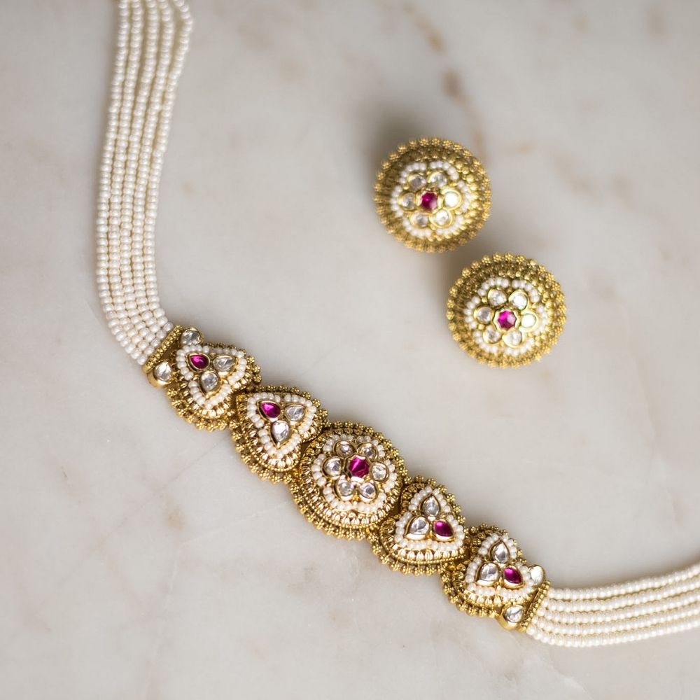 Zohra Choker set