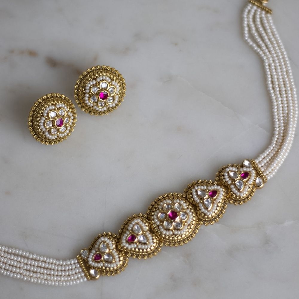 Zohra Choker set