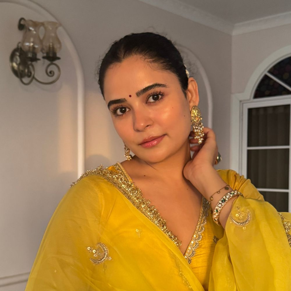 Prachi Hadaa In Our Nandi Poki Danglers