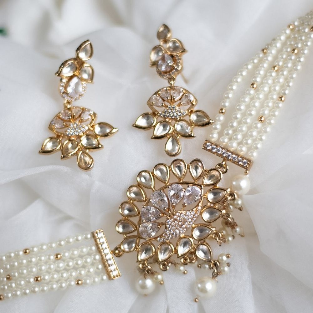 Astha Pearl Choker set