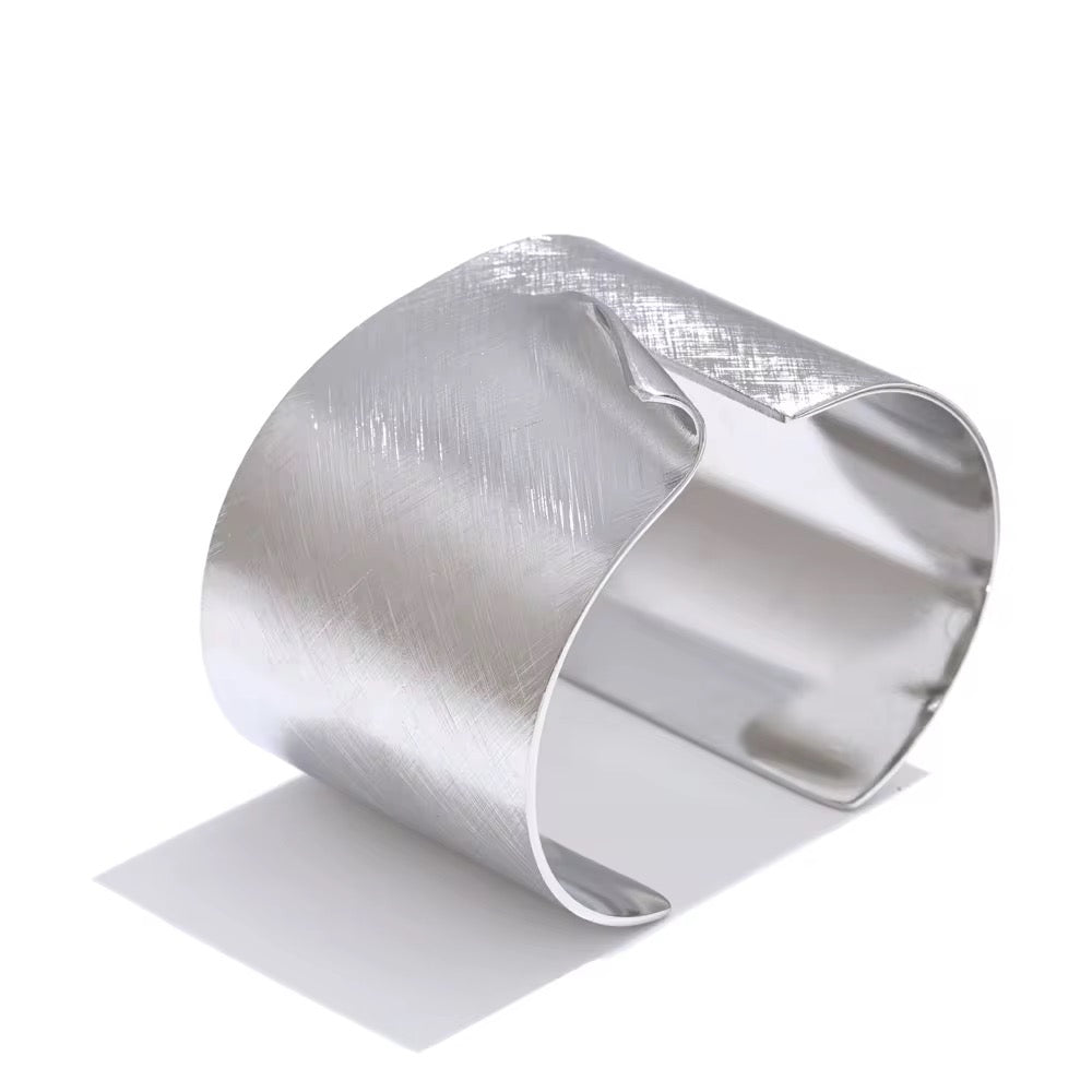 Eden Torned Cuff