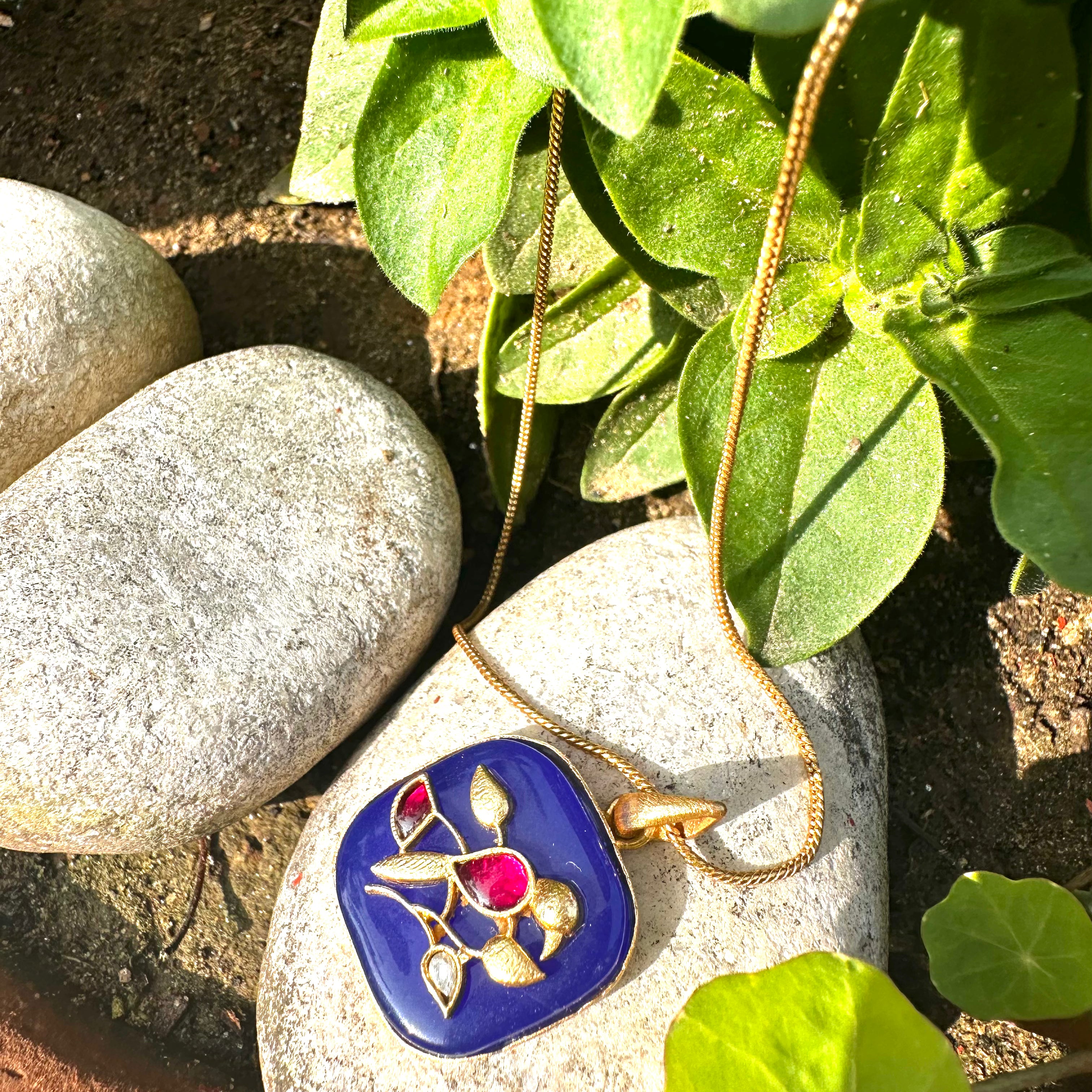 Tota MeenaKari Neck String