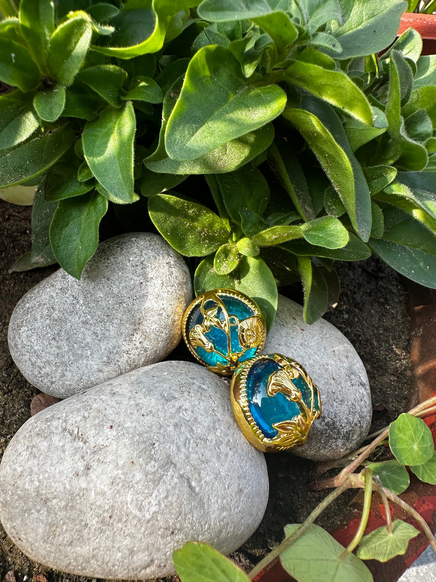 Blue Earth Studs